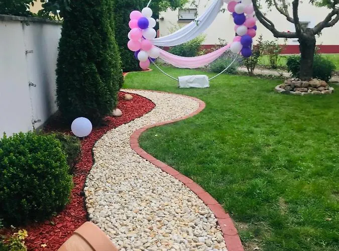 Pensionlien Кётен